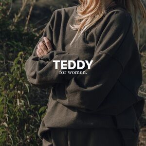 Daily Drills Crewneck in Teddy XS/S